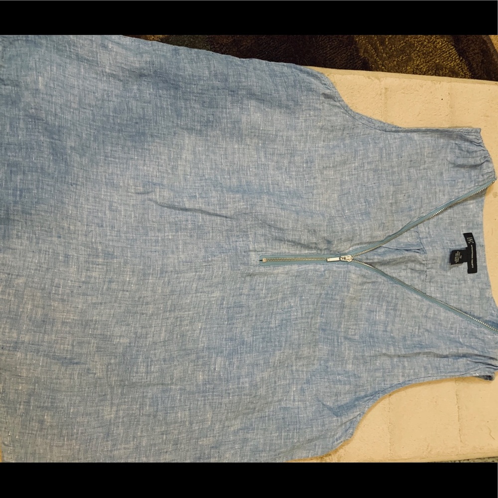 Sleeveless 100% linen INC top